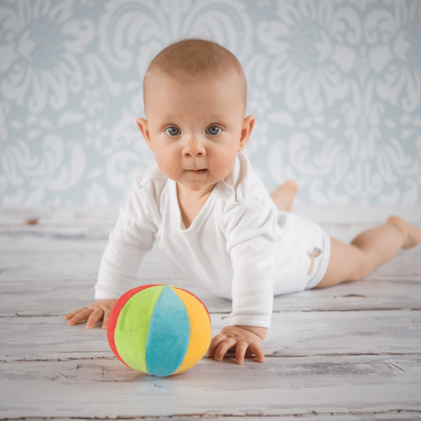 Eveil corporel et sensoriel : boost ton bébé jusqu'au 4 pattes !